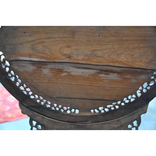 38 - A Chinese hardwood inlaid mother of pearl table screen. Height 85 cm, top diameter 46 cm.