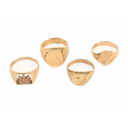 315 - Four gentleman's 9 ct gold rings.  20.9 grams.