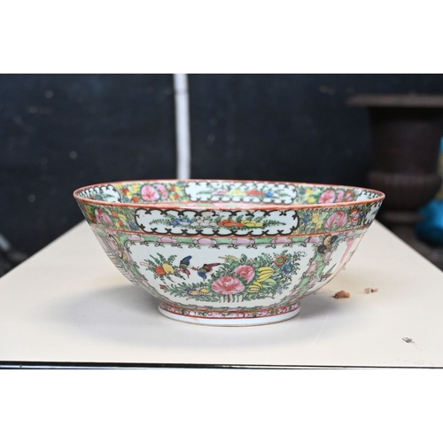 57 - A large Chinese Cantonese fruit bowl. Diameter 30 cm.