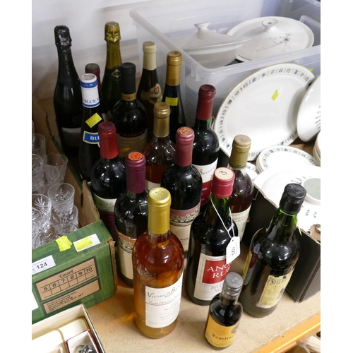123 - Quantity of wine, rosé, red and white - Not for sale to people under the age of 18. By bidding on th... 