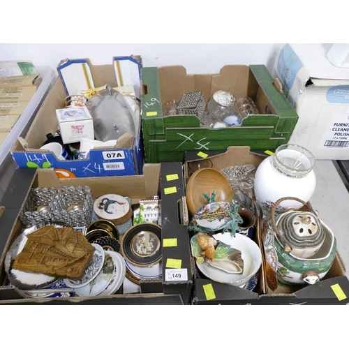 149 - Boxes of trinkets, Oriental items, glassware, tea ware