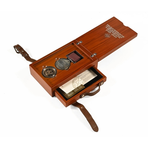 187 - A 2018 Krugerrand Launch set, 1 ounce proof Krugerrand in 22 ct gold, weight 33.9 grams and a commem... 