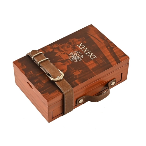 187 - A 2018 Krugerrand Launch set, 1 ounce proof Krugerrand in 22 ct gold, weight 33.9 grams and a commem... 