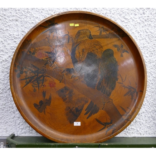 1 - Large Asian wooden plaque decorated with Birds of Prey, 82 cm diameter
