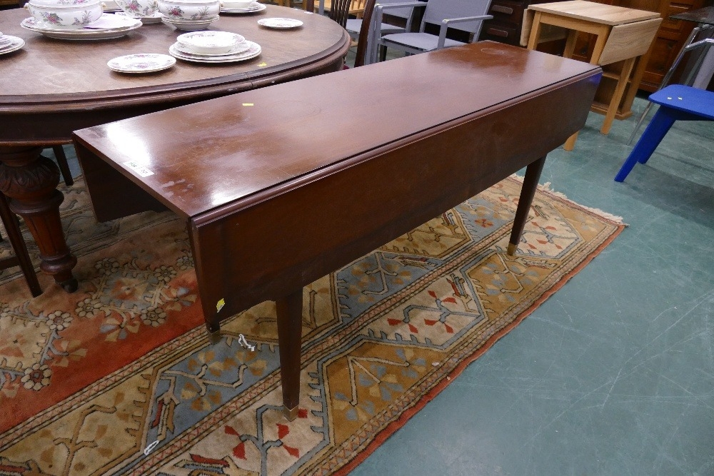 Large Edwardian mahogany drop leaf table 160 cm long