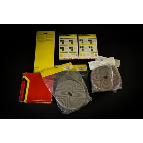22 - Hornby & Peco OO Gauge Scenic Accessory and Underlay Selection. A versatile selection of OO gaug... 