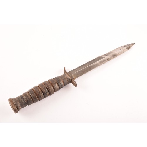 310 - A US M3 Fighting / Trench Knife by Imperial, the steel blade semi double edged, the blade stamped US... 