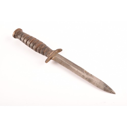 310 - A US M3 Fighting / Trench Knife by Imperial, the steel blade semi double edged, the blade stamped US... 