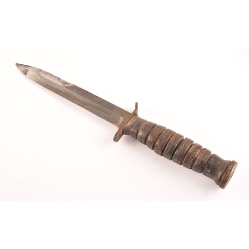 310 - A US M3 Fighting / Trench Knife by Imperial, the steel blade semi double edged, the blade stamped US... 