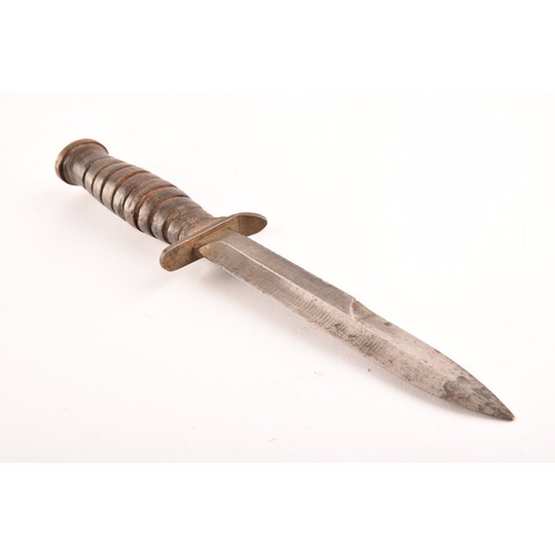 310 - A US M3 Fighting / Trench Knife by Imperial, the steel blade semi double edged, the blade stamped US... 