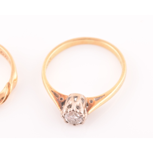 31 - An 18ct yellow gold solitaire diamond ring, set with a round brilliant-cut diamond of approximately ... 