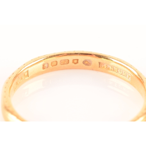 60 - A 9ct yellow gold signet ring, engraved with the initial M to plaque top, hallmarked to shank, size ... 