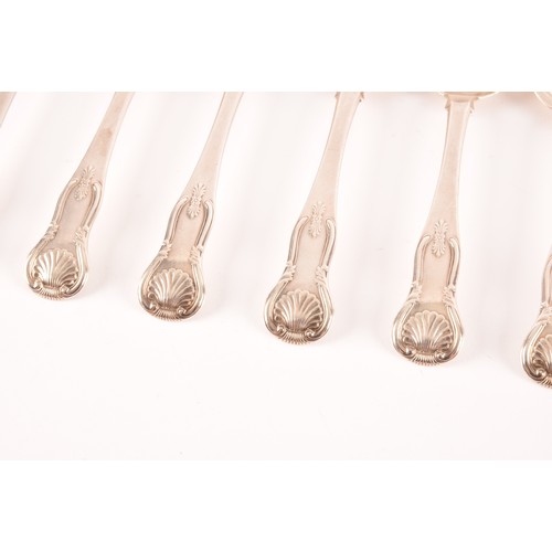 185 - A set of 11 George IV Scottish silver dessert spoons, King's pattern, hallmarked Edinburgh 1822 (6) ... 