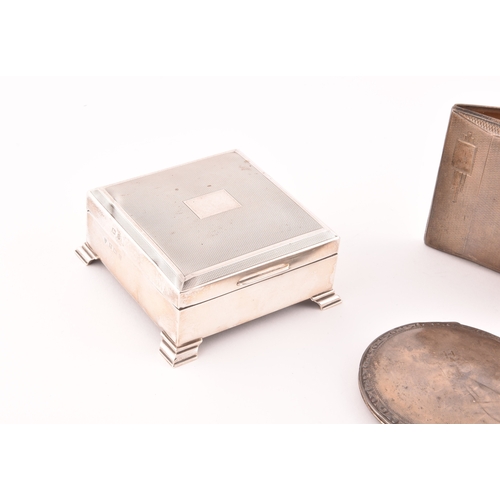 191 - A group of three silver items, comprising a silver engine turned box, hallmarked Birmingham 1965; an... 