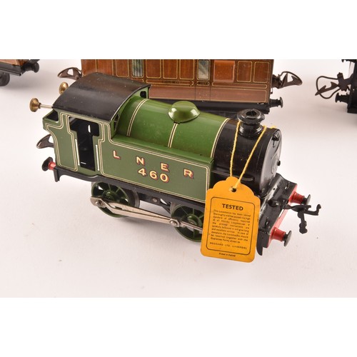 303 - A vintage boxed Hornby Train clockwork O gauge No 101 Tank Passenger Set made by Meccano Ltd Liverpo... 