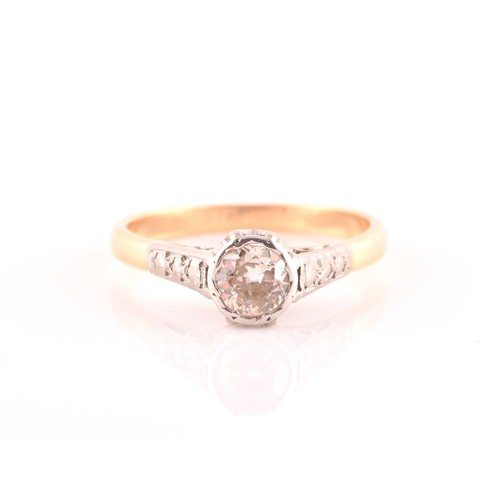 122 - An 18ct yellow gold diamond solitaire ring, set with a mixed old-cut diamond of approximately 0.33 c... 