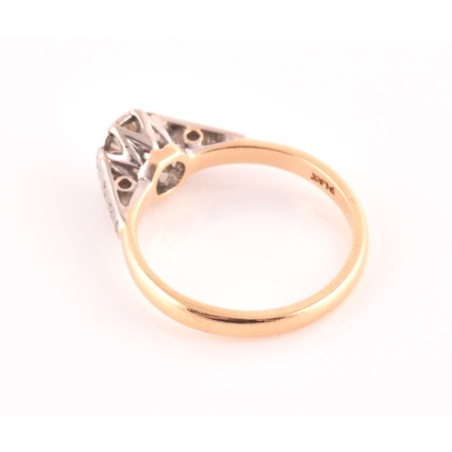 122 - An 18ct yellow gold diamond solitaire ring, set with a mixed old-cut diamond of approximately 0.33 c... 