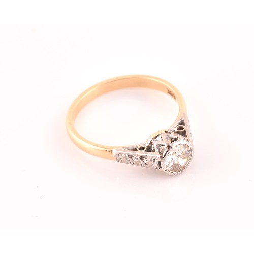 122 - An 18ct yellow gold diamond solitaire ring, set with a mixed old-cut diamond of approximately 0.33 c... 