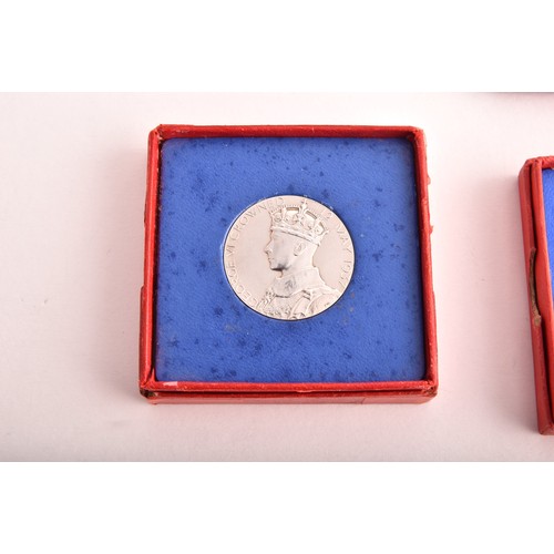 101 - Commemorative Medals, two cased British Historical Medals, Victoria (1837-1901), Diamond Jubilee, 18... 