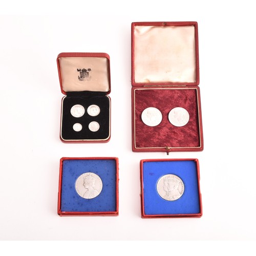 101 - Commemorative Medals, two cased British Historical Medals, Victoria (1837-1901), Diamond Jubilee, 18... 