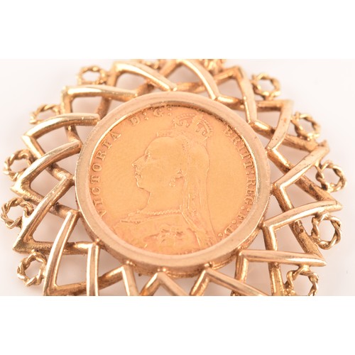 102 - A Victorian 1892 22ct gold full sovereign, set in a 9ct gold pendant mount, 5 cm long, 16.2 grams. (... 