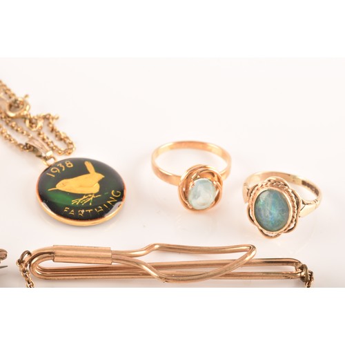 45 - A group of 9ct yellow gold jewellery, to include a Verity watch with bracelet strap, a box link chai... 