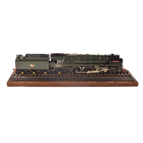 296 - A fine quality O Gauge scratch-built steam locomotive and tender 'British Railways Standard Class 7 ... 