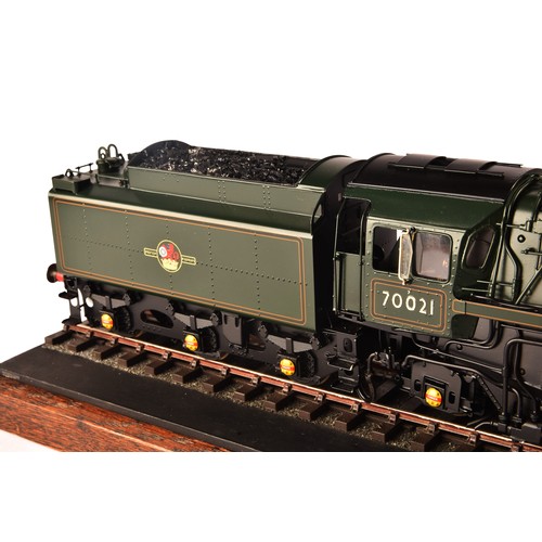 296 - A fine quality O Gauge scratch-built steam locomotive and tender 'British Railways Standard Class 7 ... 