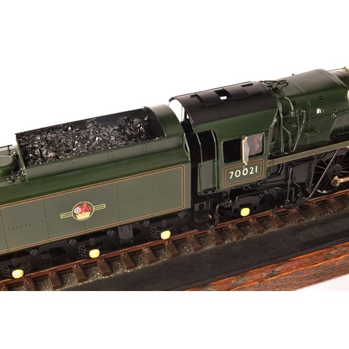 296 - A fine quality O Gauge scratch-built steam locomotive and tender 'British Railways Standard Class 7 ... 