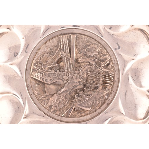 185 - An Elizabeth II silver bowl, hallmarked London 1974, commemorating the 150 year anniversary of the R... 