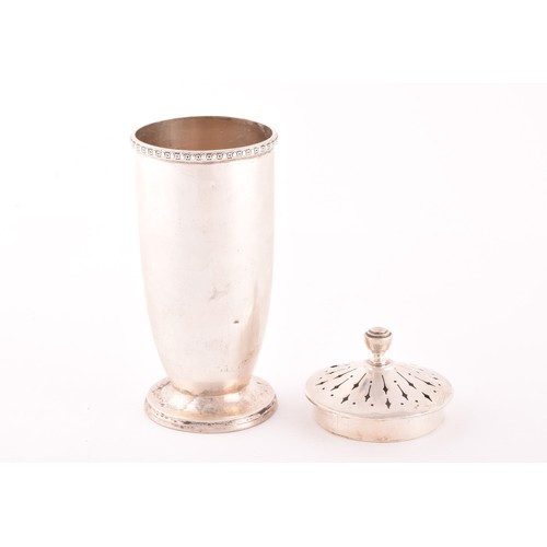 221 - A George VI silver sugar sifter, hallmarked Birmingham 1947 by William Suckling, 14 x 5.3 cm, 4.4 oz... 