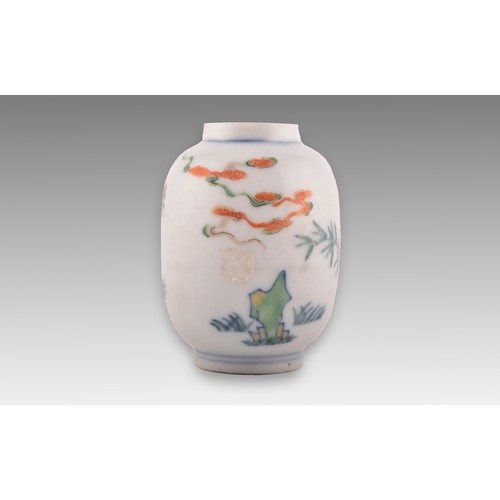 11 - A Chinese porcelain Qing Dynasty Doucai vase, Yongzheng six character mark and period (1723-1735), 8... 