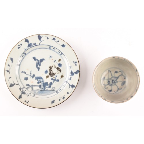 10 - A 18th century Nanking cargo tea bowl, underglaze blue decoration, 13.5cm, and a Nanking cargo plate... 