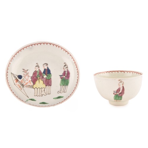 269 - A 18th century Lowestoft tea bowl, 8cm, and a Lowestoft saucer, 12cm, both with painted decoration o... 