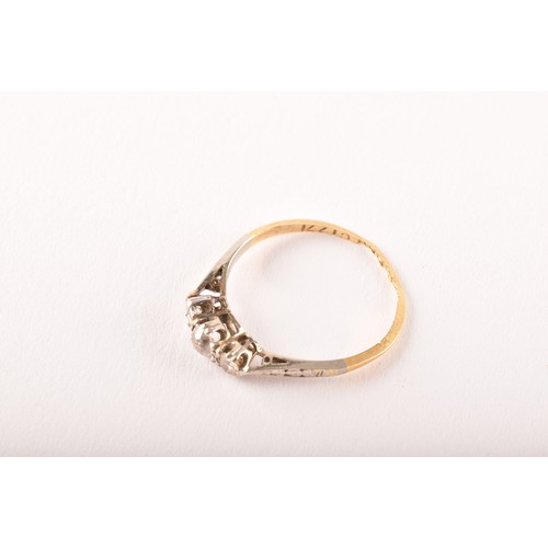 97 - A group of gold jewellery, to include a 18ct yellow gold and platinum ring featuring one round cut d... 