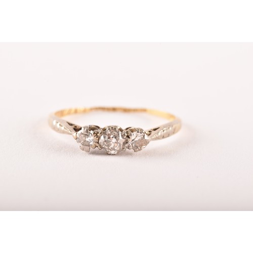 97 - A group of gold jewellery, to include a 18ct yellow gold and platinum ring featuring one round cut d... 