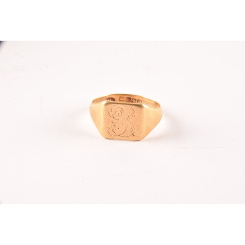 101 - A 18ct yellow gold signet ring, with full hallmarks for Birmingham 1936 by H Huntley & Sons, ini... 