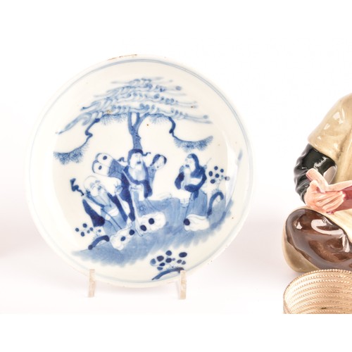 163 - A collection of assorted objet d'art, including a Chinese blue and qhite plate, a mother of pearl ca... 