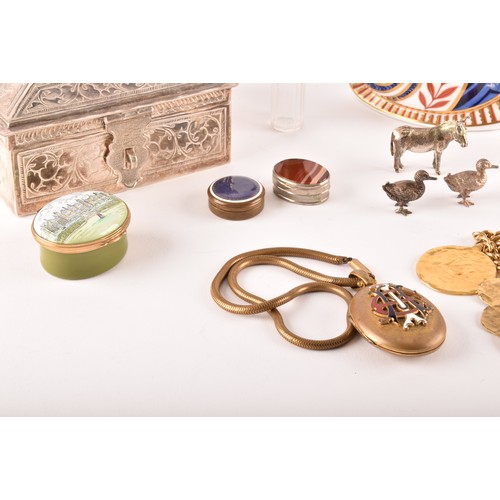 250 - A collection of assorted objet d'art, including a hand painted enamel pill box by Crummles & Co ... 