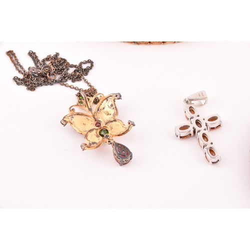 67 - A group of silver and gem set jewellery, to include a silver gilt and orange citrine line bracelet, ... 