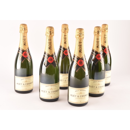 311 - Six bottles of Moët & Chandon Brut Impérial champagne, including a 1992 bottle, each 75 cl. (6)