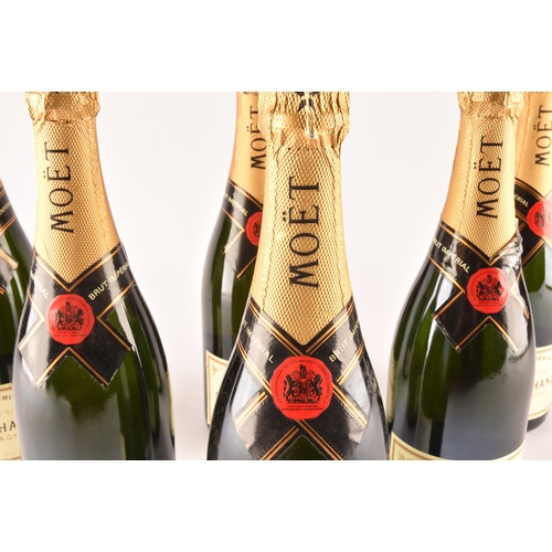 311 - Six bottles of Moët & Chandon Brut Impérial champagne, including a 1992 bottle, each 75 cl. (6)