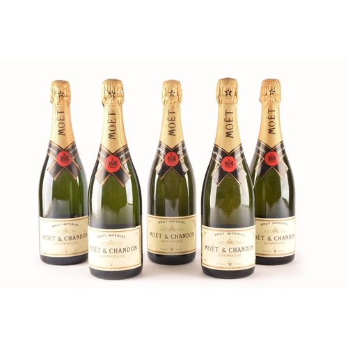 312 - Five bottles of Moët & Chandon Brut Impérial champagne, including a 1990 and 1992 bottle, each 7... 