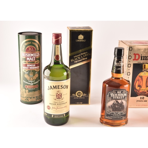 314 - A group of seven bottle of whisky, including Johnnie Walker black label 12 year old, Dimple Haig 12 ... 