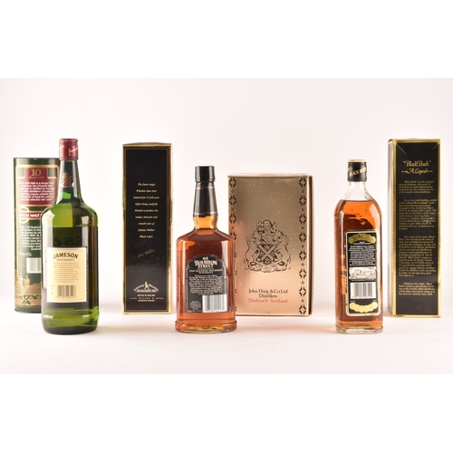 314 - A group of seven bottle of whisky, including Johnnie Walker black label 12 year old, Dimple Haig 12 ... 