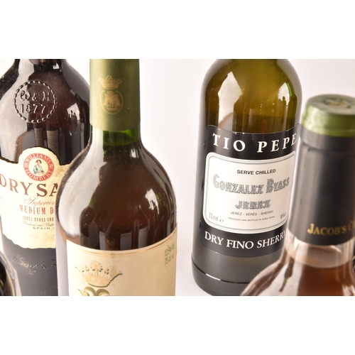 316 - A group of assorted wine and spirits, including a 1997 Duc de Rachelle Claret Bordeaux, a 1981 Chate... 