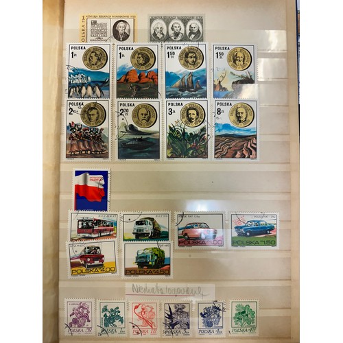 262 - Stamps. Polish Polska. A quantity of stamps albums, mostly well presented and unmounted in albums in... 