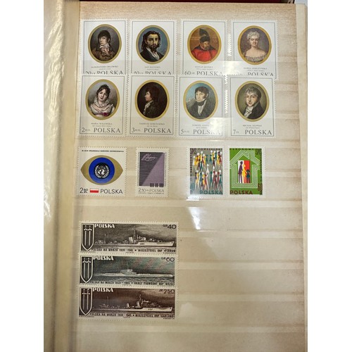 262 - Stamps. Polish Polska. A quantity of stamps albums, mostly well presented and unmounted in albums in... 