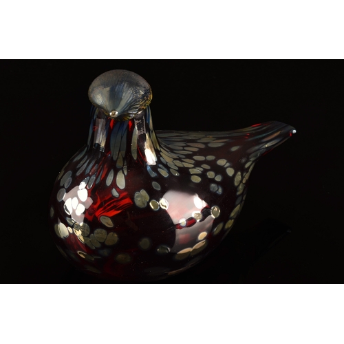 236 - Oiva Toikka (Finnish, 1931-2019)A 1970's iittala Finland hand blown glass bird, ruby with speckle al... 