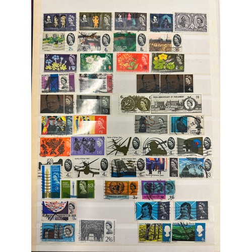 267 - GB Stamps. A large collection of stamps mostly unmounted in albums, many mint, including 1840-1981, ... 